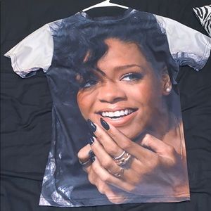 Rihanna shirt large